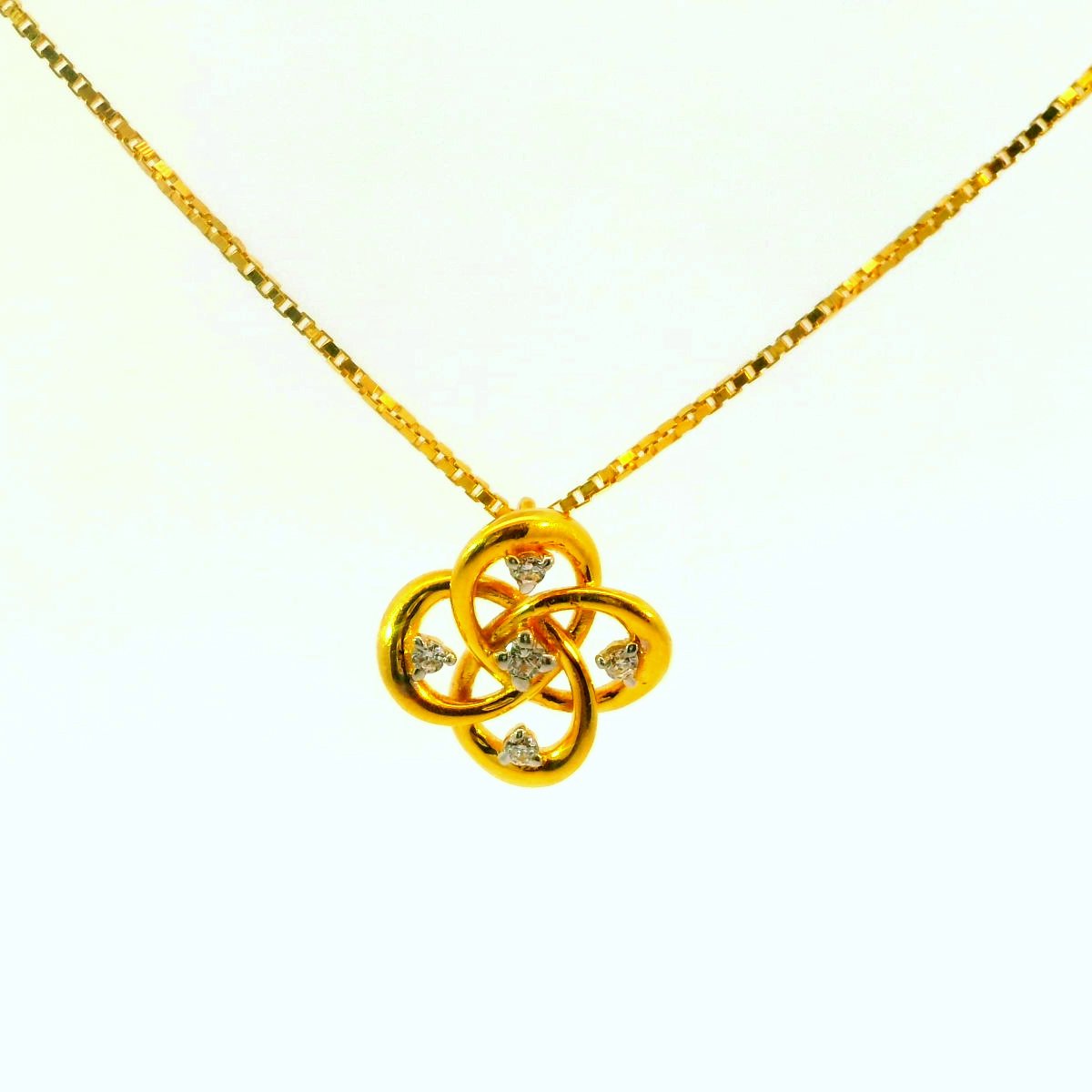 "Timeless Bloom Gold Necklace"